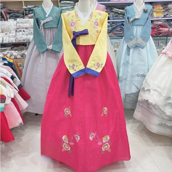 נשים ההאנבוק הזה אווז צהוב העליון רוז אדום כלה חצאית חתונה השמלה המדהימה ההאנבוק הזה רקמה קוריאה העממית המסורתית הבמה